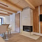 Alpine Chic Retreat Courmayeur