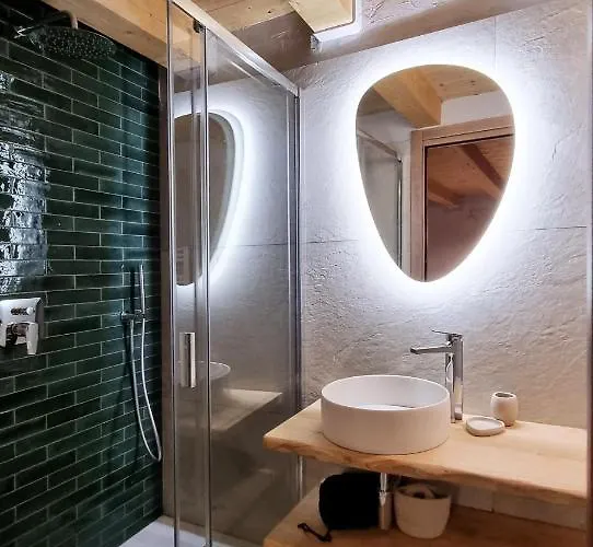 Alpine Chic Retreat Appartamento Courmayeur